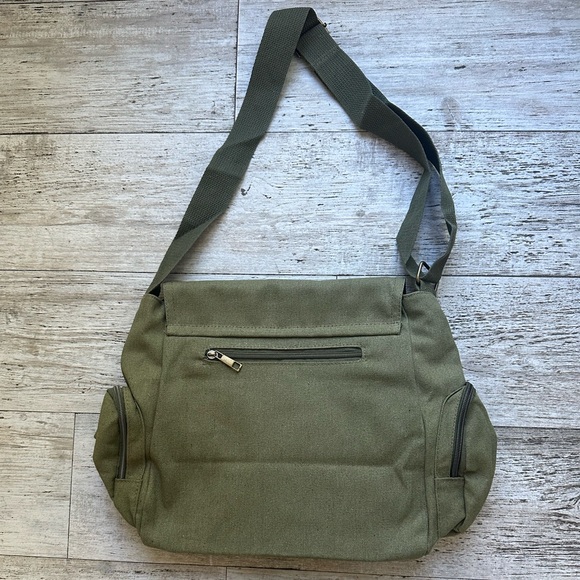 Women’s Vintage Inspired Army Green Canvas Cat Print Messenger Bag - Picture 6 of 12